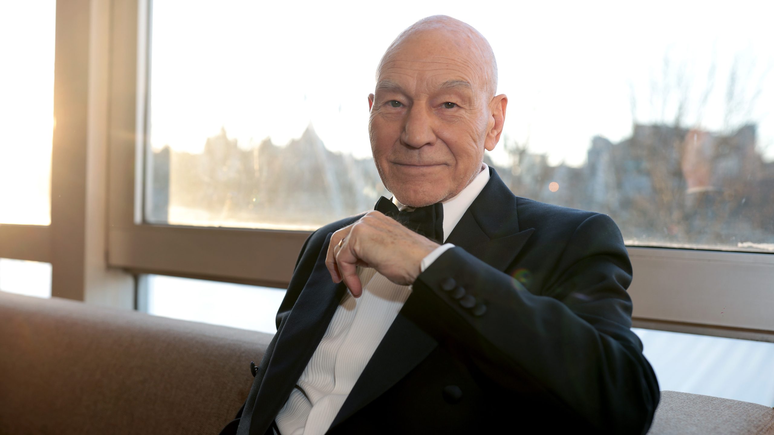 Patrick Stewart dies: William Shatner, others remember legendary actor — FOX 5 Atlanta News