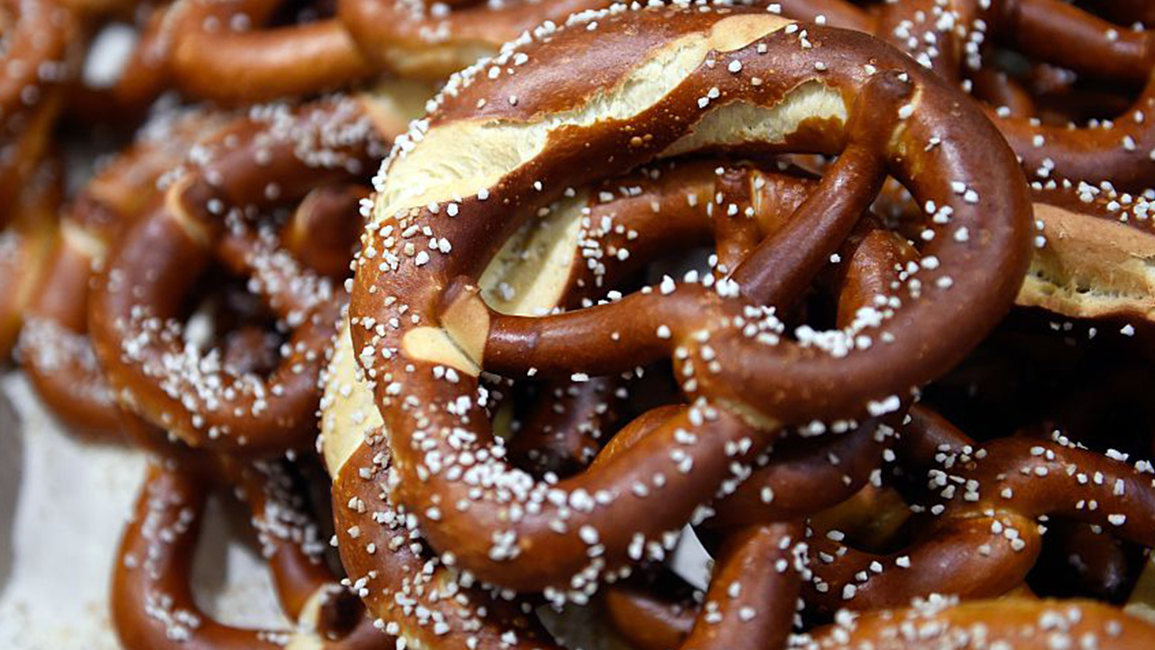 Students served pretzels covered in oven cleaner, lawsuit claims — Vinings Schools news